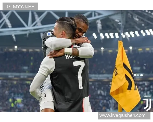 尤文图斯与莱切激战正酣比分悬念迭起球迷热情高涨